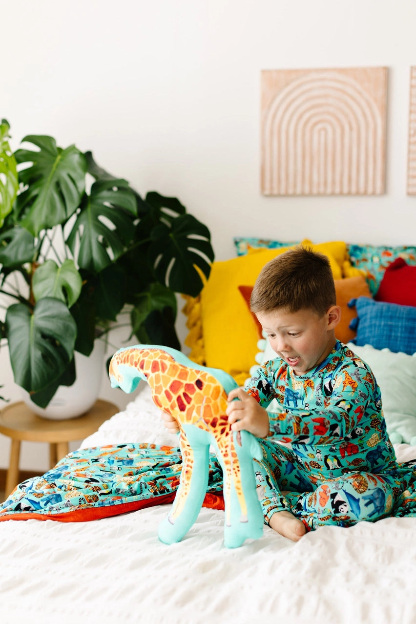Wild Animals: Giraffe Pillow