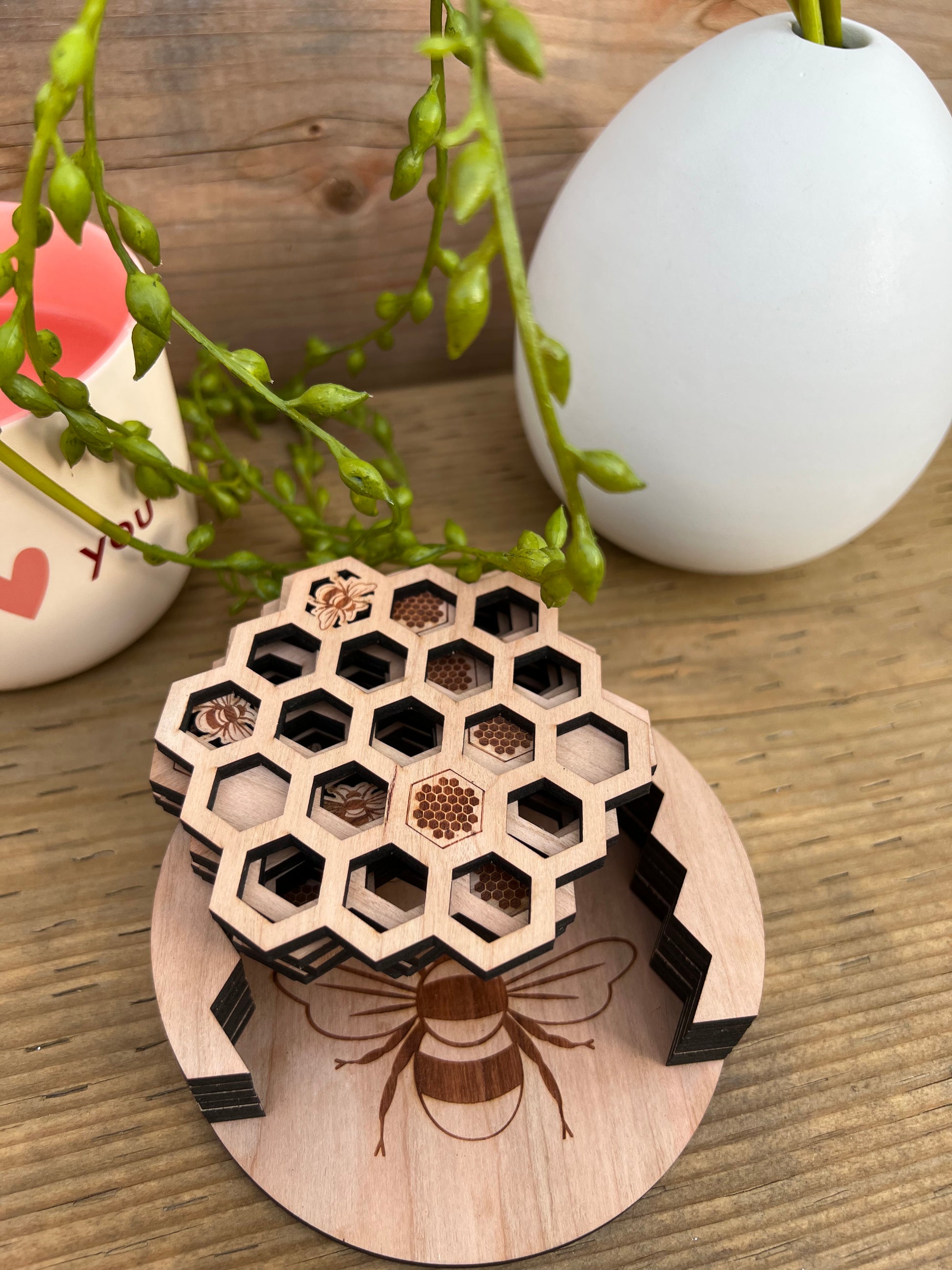 Honeycomb Bee Coasters - Set of 6 - HappyBundle