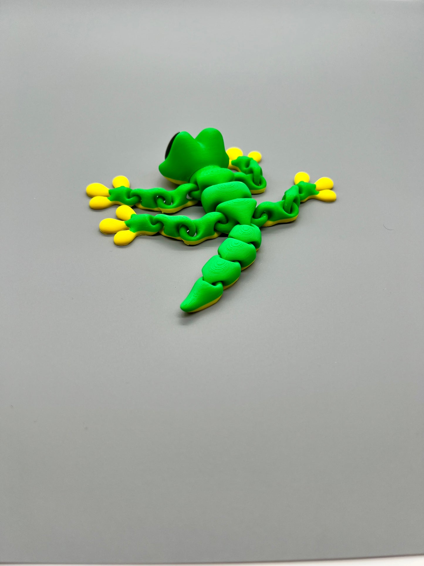 Flexi Gecko | Articulated Fidget Toy with Magnetic Feet