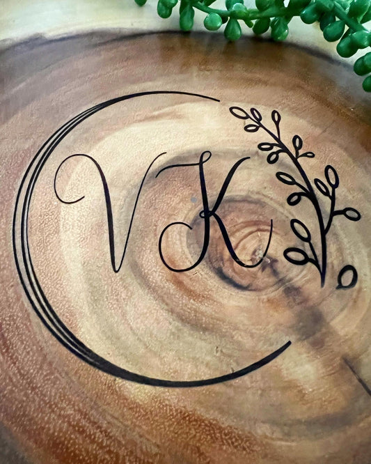 Acacia Wood Serving Board - Personalized - HappyBundle