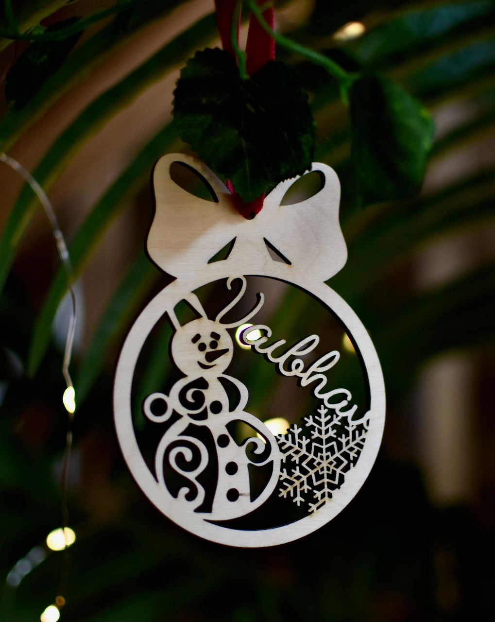 Personalized Christmas Ornament - Snowman with Christmas Bow - HappyBundle