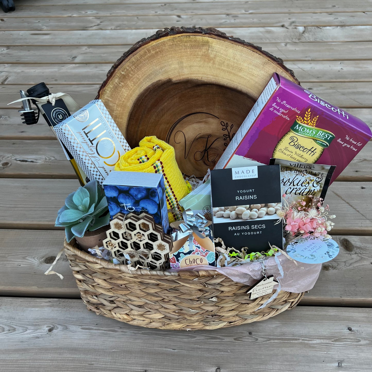 Gift Basket with HoneyComb Coasters & Personalized Wooden Board - HappyBundle