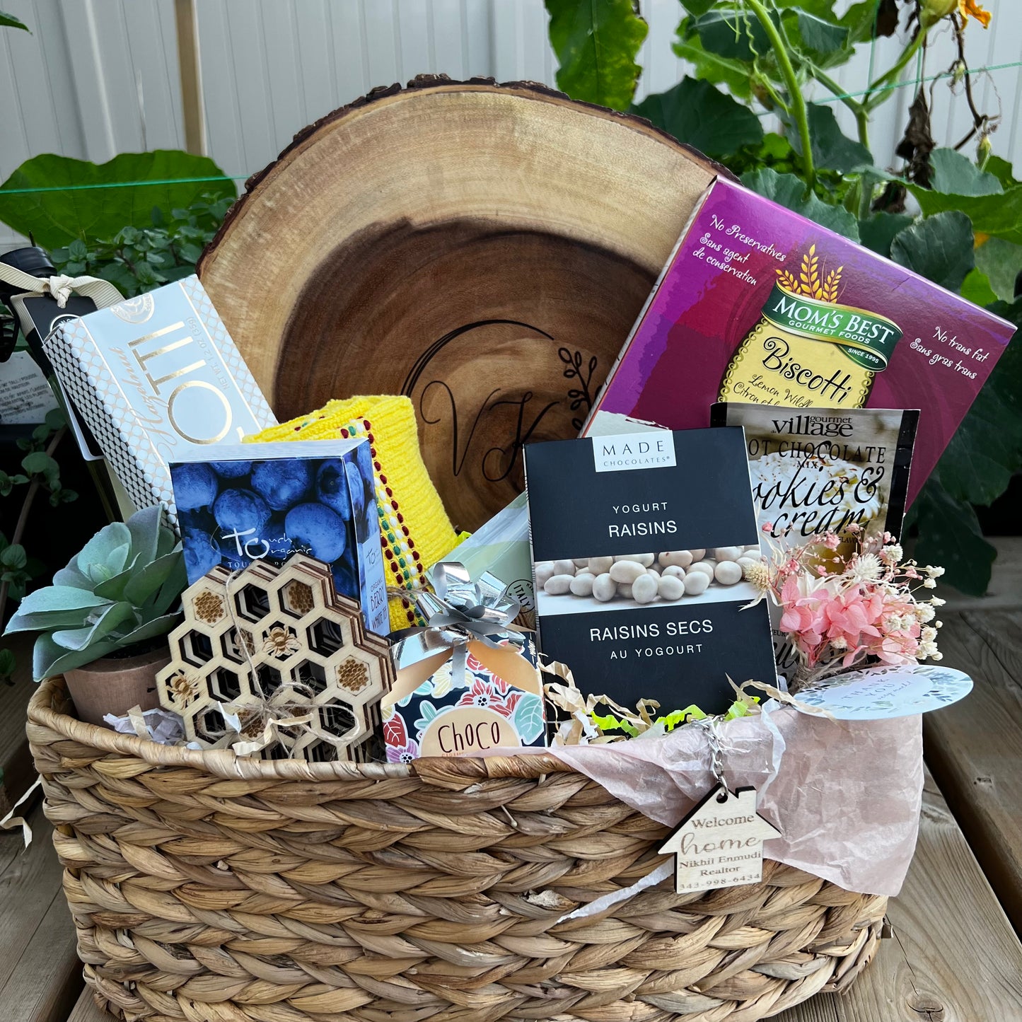 Gift Basket with HoneyComb Coasters & Personalized Wooden Board - HappyBundle