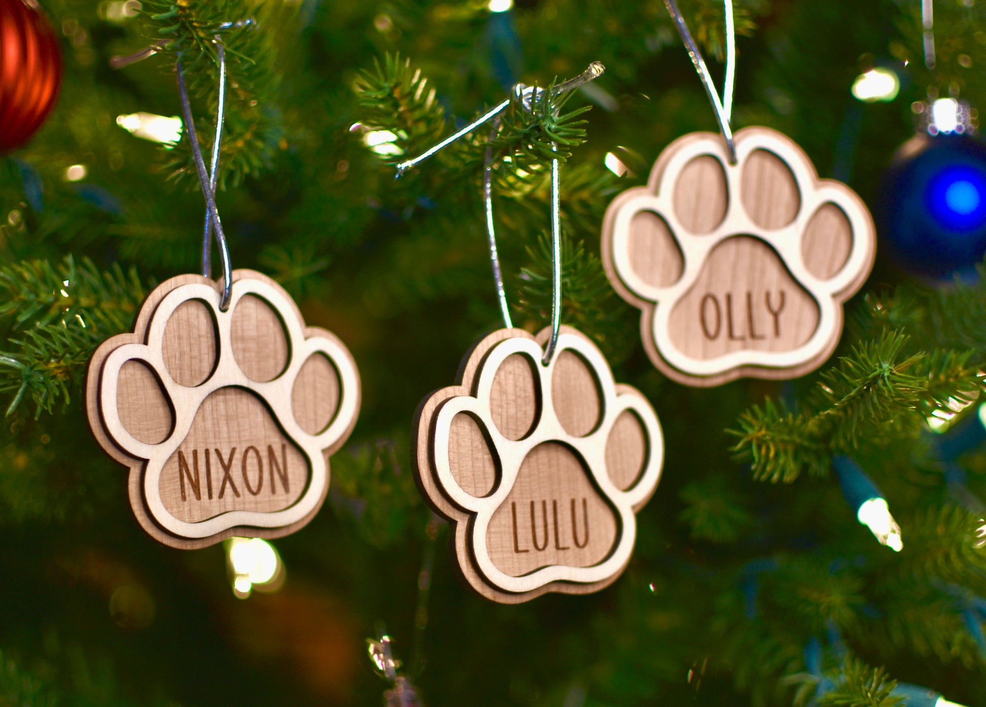 Personalized Pet Name Christmas Ornament Paw Design- Engraved - HappyBundle