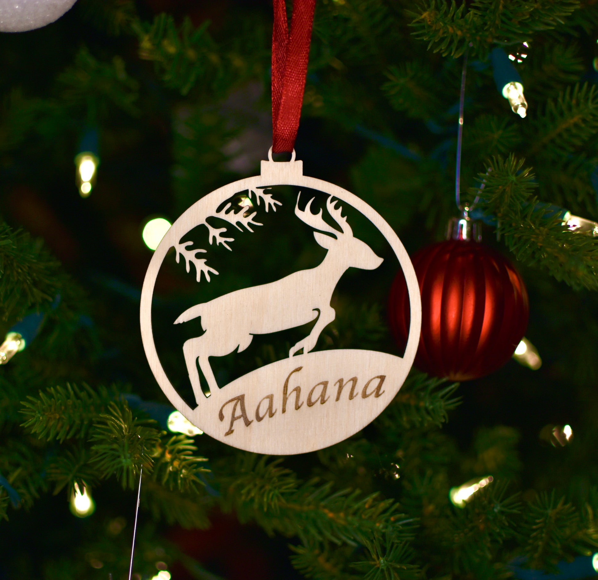 Christmas Ornament | Engraved with Personalized Name | Deer design - HappyBundle